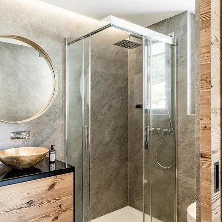 Hollywood Dream Penthouse & Apartments Mit Privater Sauna Nahe Ischgl Kappl  Exterior photo