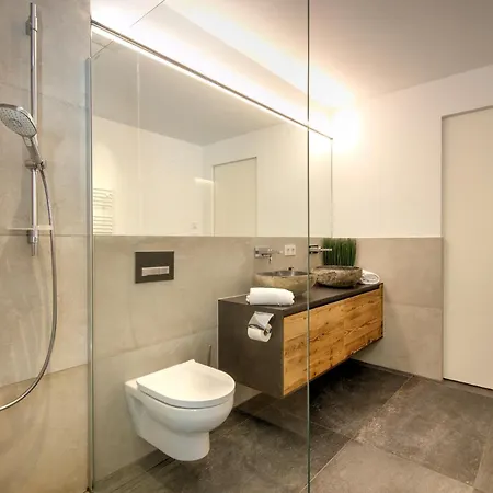 Hollywood Dream Penthouse & Apartments Mit Privater Sauna Nahe Ischgl Kappl  Exterior photo