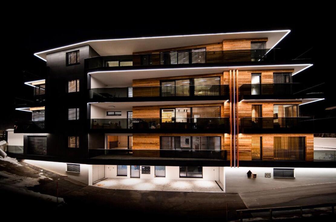 Hollywood Dream Penthouse & Mit Privater Sauna Nahe Ischgl Apartment